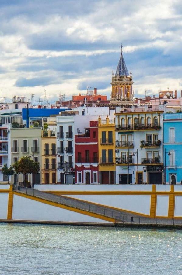 Sevilla Triana Plaza del Altozano Esterno foto